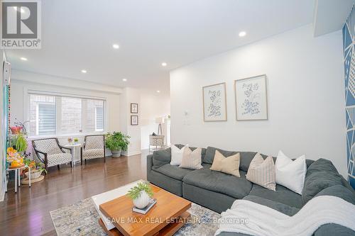 61 Edinburgh Drive, Brampton, ON - Indoor Photo Showing Living Room