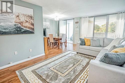 216 - 75 Emmett Avenue, Toronto, ON - Indoor Photo Showing Living Room