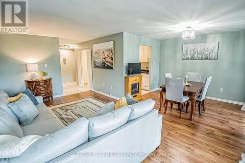 216 - 75 Emmett Avenue, Toronto, ON - Indoor Photo Showing Living Room