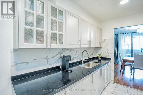 216 - 75 Emmett Avenue, Toronto, ON - Indoor Photo Showing Kitchen