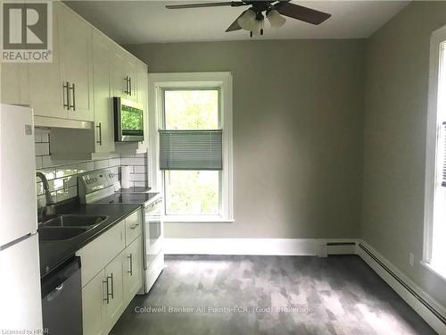 116 Quebec Street, Goderich (Goderich (Town)), ON - Indoor Photo Showing Kitchen With Double Sink