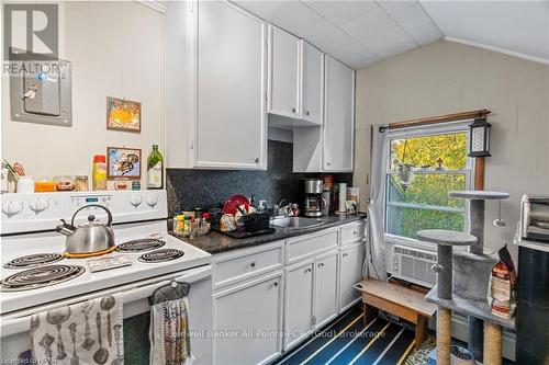 116 Quebec Street, Goderich (Goderich (Town)), ON - Indoor Photo Showing Kitchen