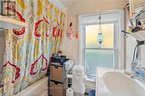 116 Quebec Street, Goderich (Goderich (Town)), ON - Indoor Photo Showing Bathroom