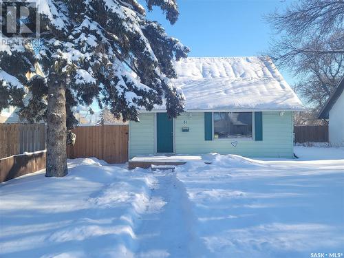 31 Charles Crescent, Regina, SK - Outdoor