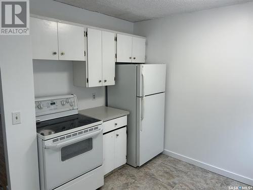 31 Charles Crescent, Regina, SK - Indoor Photo Showing Kitchen