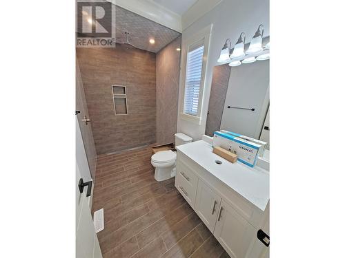 8903 112 Avenue, Fort St. John, BC - Indoor Photo Showing Bathroom