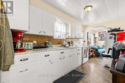 4161 Brinston Road, South Dundas, ON - Indoor Photo Showing Kitchen