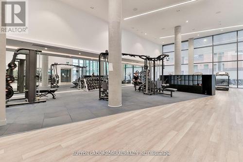 1001 - 161 Roehampton Avenue, Toronto, ON - Indoor Photo Showing Gym Room