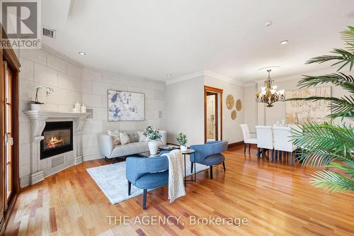 Ph5 - 33 Wallace Street, Vaughan, ON - Indoor Photo Showing Living Room With Fireplace