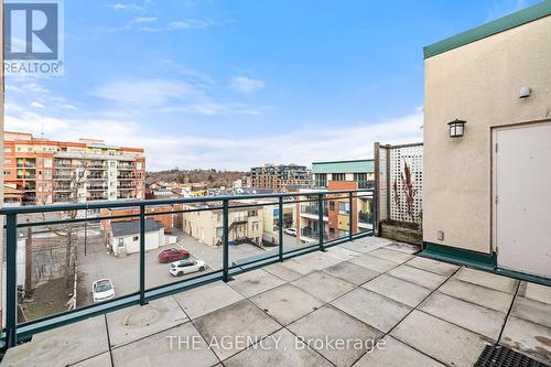 Ph5 - 33 Wallace Street, Vaughan, ON - Outdoor