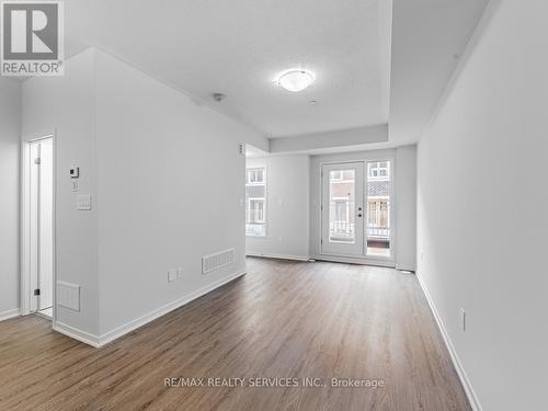 77 - 39 Honeycrisp Crescent, Vaughan, ON - Indoor Photo Showing Other Room