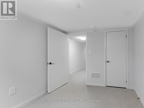 77 - 39 Honeycrisp Crescent, Vaughan, ON - Indoor Photo Showing Other Room