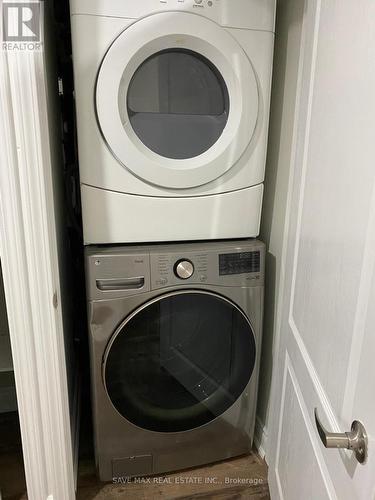 46 Agricola Road, Brampton, ON - Indoor Photo Showing Laundry Room