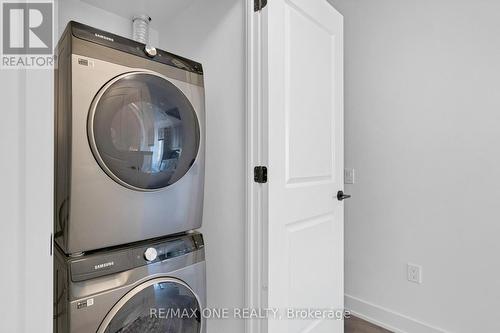 709 - 2343 Khalsa Gate, Oakville, ON - Indoor Photo Showing Laundry Room