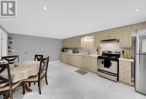 179 Rutherford Road N, Brampton, ON - Indoor Photo Showing Kitchen