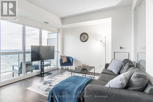 2328 - 165 Legion Road N, Toronto, ON - Indoor Photo Showing Living Room