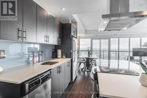 2328 - 165 Legion Road N, Toronto, ON - Indoor Photo Showing Kitchen