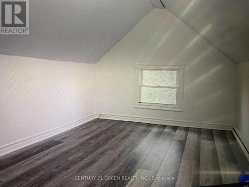 12 Lawrence Avenue, Guelph, ON - Indoor Photo Showing Other Room