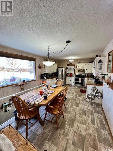 676 3Rd Avenue Ne, Swift Current, SK - Indoor Photo Showing Dining Room