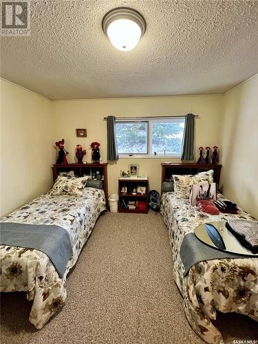 676 3Rd Avenue Ne, Swift Current, SK - Indoor Photo Showing Bedroom