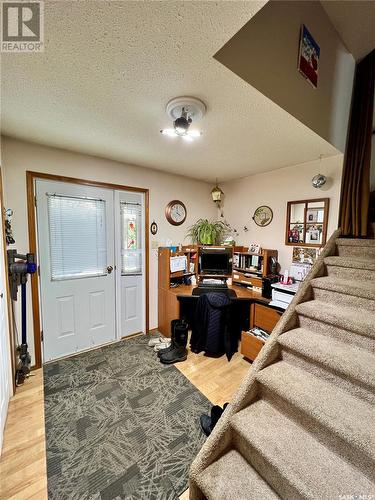 676 3Rd Avenue Ne, Swift Current, SK - Indoor Photo Showing Other Room