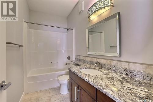 305 3750 Haughton Road E, Regina, SK - Indoor Photo Showing Bathroom