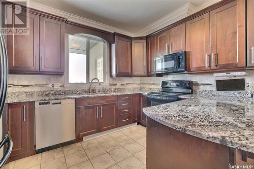 305 3750 Haughton Road E, Regina, SK - Indoor Photo Showing Kitchen With Upgraded Kitchen