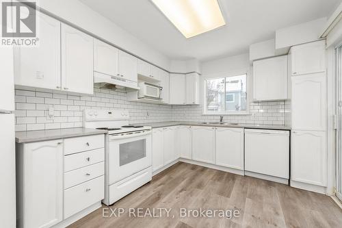 7 Foxden Place, Ottawa, ON - Indoor Photo Showing Kitchen