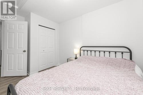 7 Foxden Place, Ottawa, ON - Indoor Photo Showing Bedroom