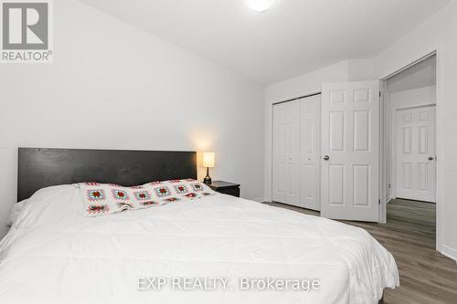 7 Foxden Place, Ottawa, ON - Indoor Photo Showing Bedroom