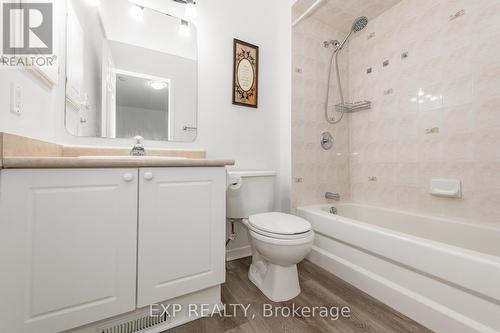 7 Foxden Place, Ottawa, ON - Indoor Photo Showing Bathroom