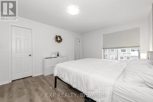 7 Foxden Place, Ottawa, ON - Indoor Photo Showing Bedroom