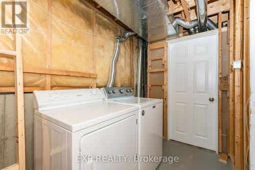 7 Foxden Place, Ottawa, ON - Indoor Photo Showing Laundry Room