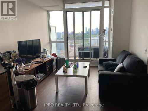 2105 - 121 Mcmahon Drive, Toronto, ON - Indoor Photo Showing Living Room