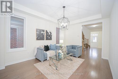 46 Eastman Drive, Brampton, ON - Indoor Photo Showing Living Room