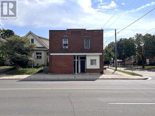 1267 Dundas Street, London, ON - Outdoor