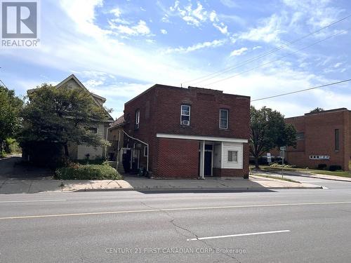 1267 Dundas Street, London, ON - Outdoor