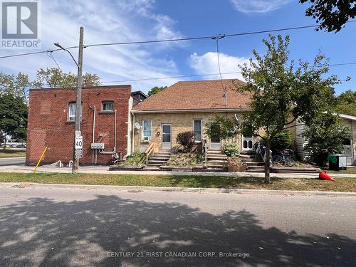 1267 Dundas Street, London, ON - Outdoor