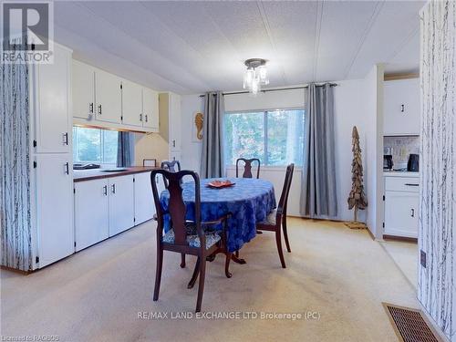 112 Huron Road, Huron-Kinloss, ON - Indoor Photo Showing Dining Room