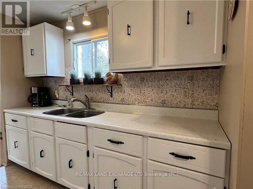 112 Huron Road, Huron-Kinloss, ON - Indoor Photo Showing Kitchen With Double Sink