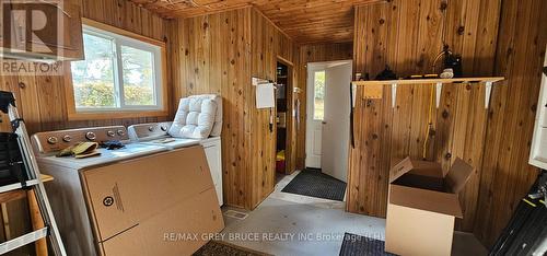 4 Alexander Street, Northern Bruce Peninsula, ON - Indoor Photo Showing Laundry Room