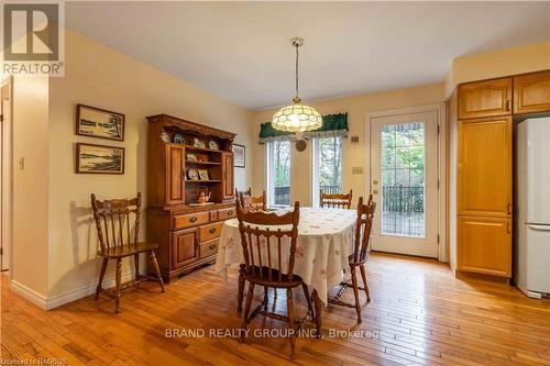 109 Alexandria St, Georgian Bluffs, ON - Indoor Photo Showing Dining Room