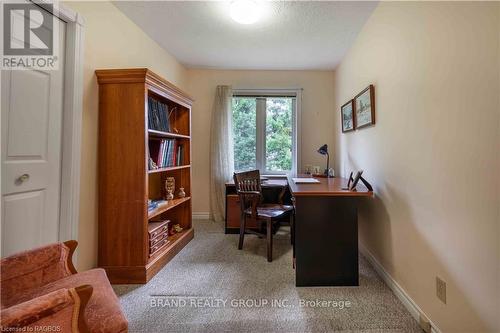 109 Alexandria St, Georgian Bluffs, ON - Indoor Photo Showing Office