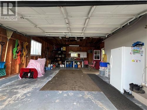 502230 Grey Road 1, Georgian Bluffs, ON - Indoor Photo Showing Garage