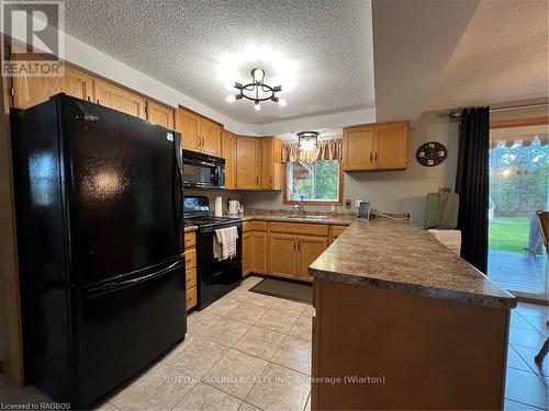 502230 Grey Road 1, Georgian Bluffs, ON - Indoor Photo Showing Kitchen