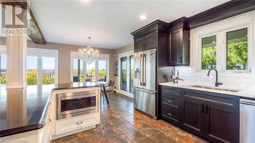 151 Grandore Street W, Georgian Bluffs, ON - Indoor Photo Showing Kitchen With Upgraded Kitchen