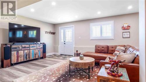 151 Grandore Street W, Georgian Bluffs, ON - Indoor Photo Showing Living Room