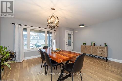 133 Hawthorn Crescent, Georgian Bluffs, ON - Indoor Photo Showing Dining Room