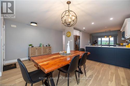 133 Hawthorn Crescent, Georgian Bluffs, ON - Indoor Photo Showing Dining Room