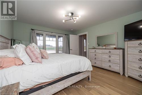 133 Hawthorn Crescent, Georgian Bluffs, ON - Indoor Photo Showing Bedroom